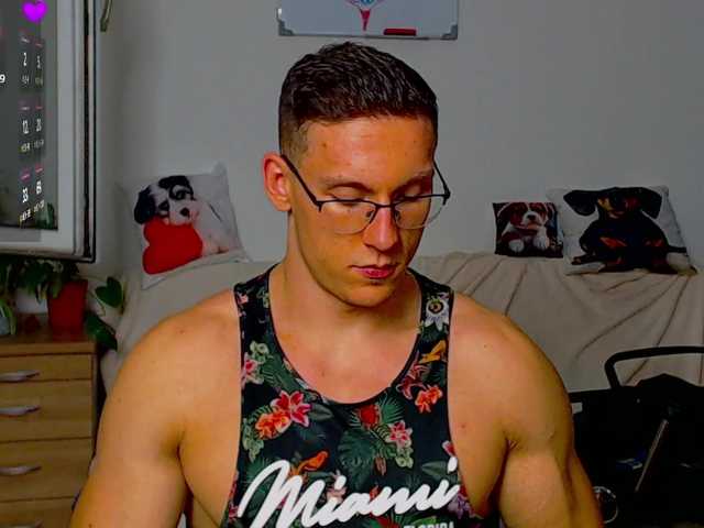 ZeinMiracles live webcam show