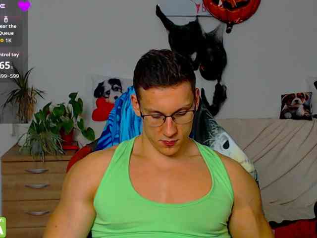 Zeinmiracles's cam show statistics and live stream