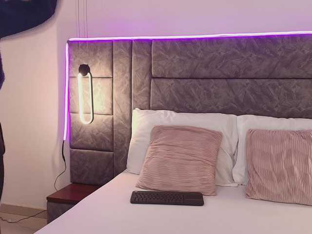 dakotra-megan's BongaCams show and profile