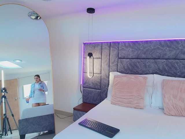 dakotra-megan's BongaCams show and profile