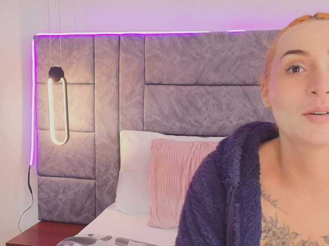 dakotra-megan's BongaCams show and profile