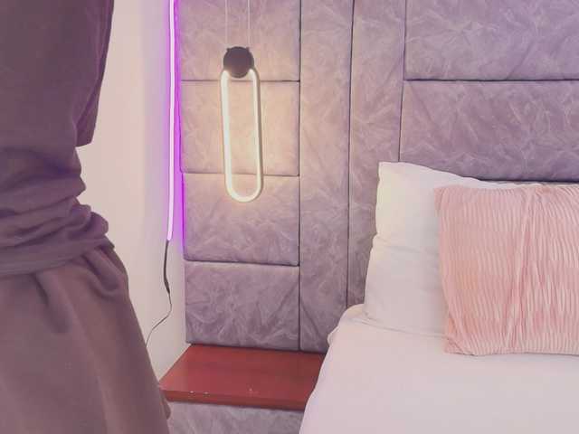 dakota_megan preview