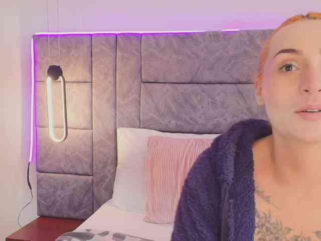 dakota_megan webcam