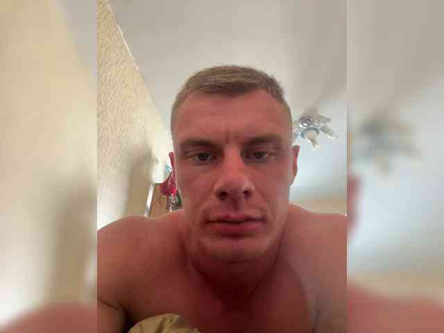 Pasha981 Live Webcam on BongaCams