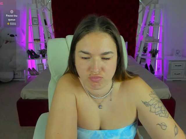 SofiiDarling, en directo ahora en BongaCams