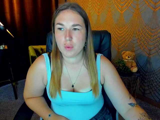 SofiiDarling live webcam show