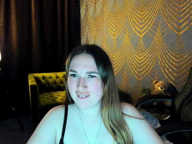 SofiiDarling's BongaCams show and profile