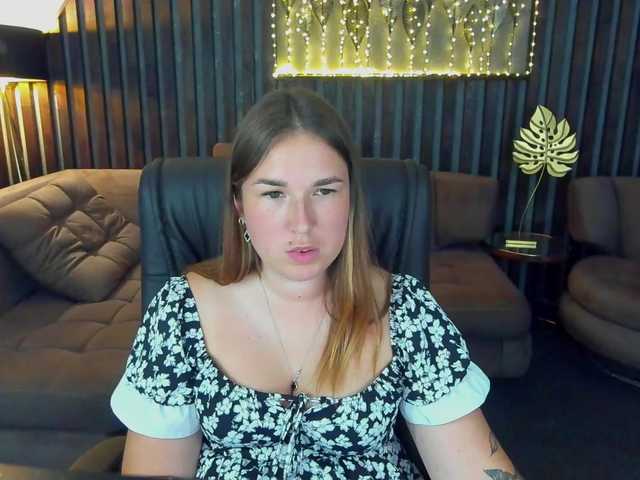 SofiiDarling live webcam show
