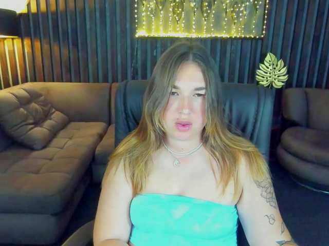 SofiiDarling live cam on BongaCams