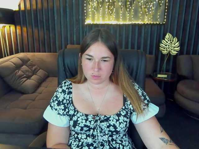 SofiiDarling live webcam show