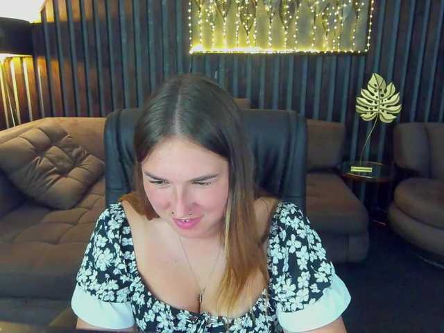 SofiiDarling live webcam show