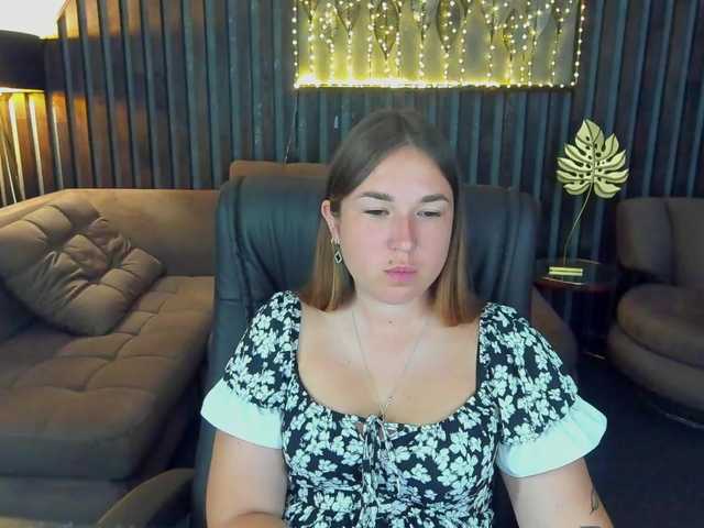 SofiiDarling live webcam show