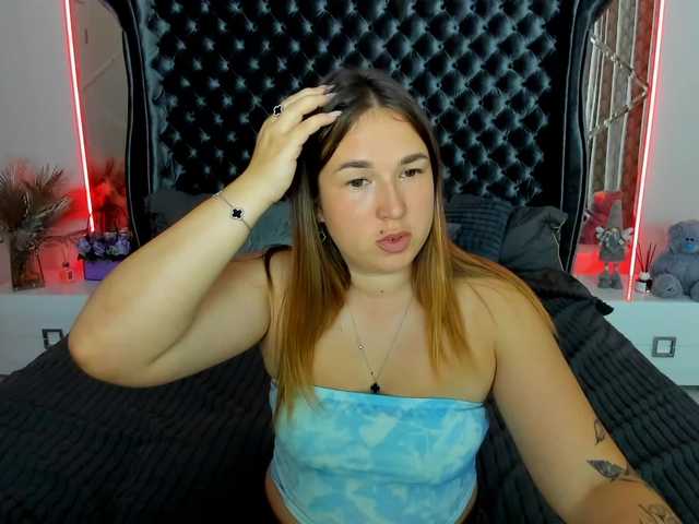 SofiiDarling live webcam show