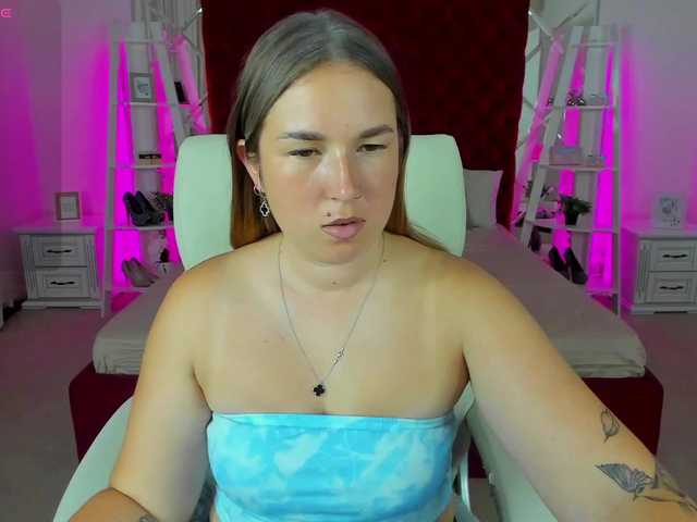 SofiiDarling live webcam show