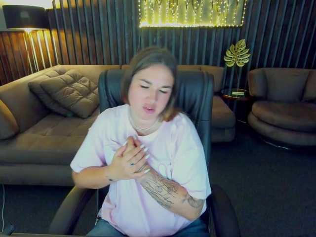 SofiiDarling live cam preview