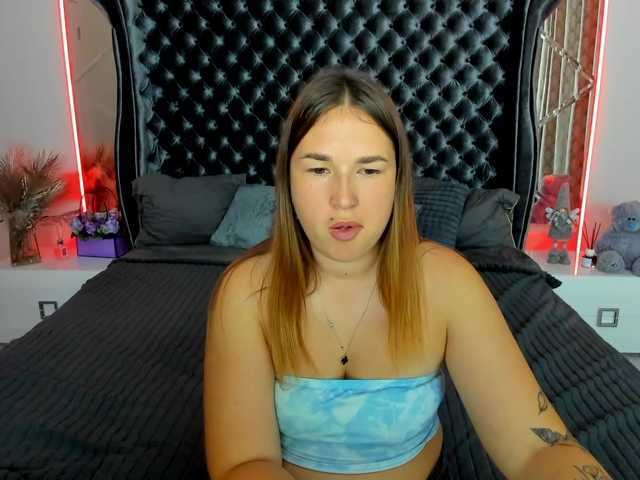 SofiiDarling live webcam show