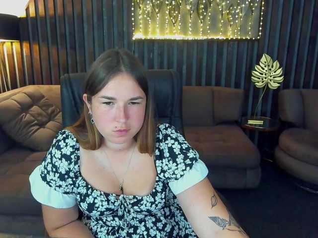 SofiiDarling live webcam show