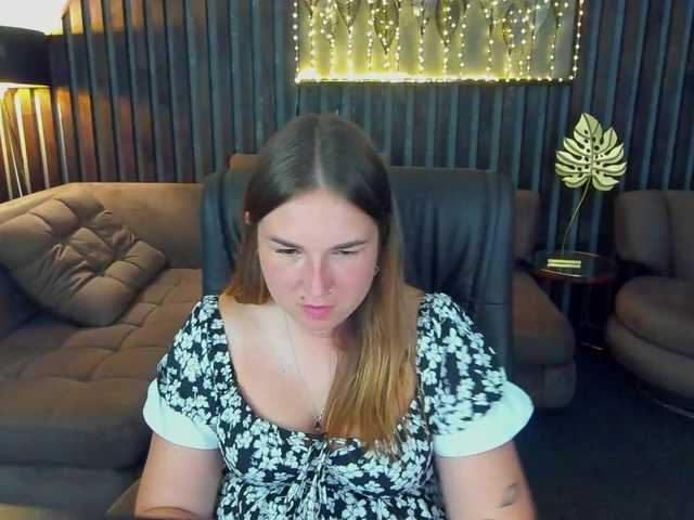 SofiiDarling live webcam show