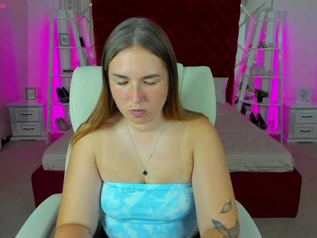SofiiDarling live webcam show