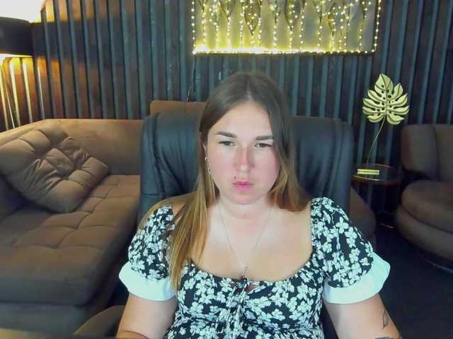 SofiiDarling live webcam show
