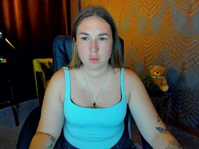 SofiiDarling live webcam show