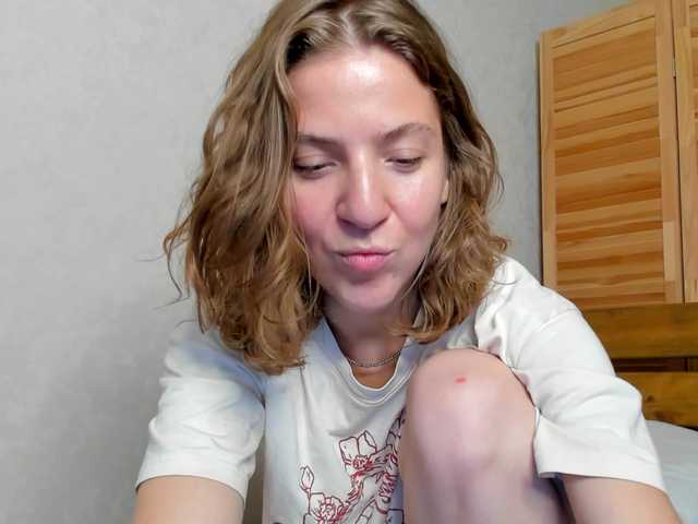 le modèle lostmoon est en webcam porno dans un show sur le site bongacams, il possède les tags suivants: White/Caucasian,Blonde,Shaved
