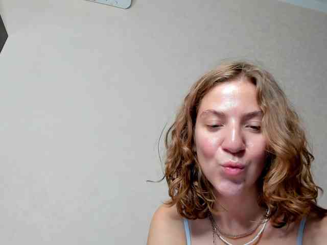 Lostmoon's cam show statistics and live stream