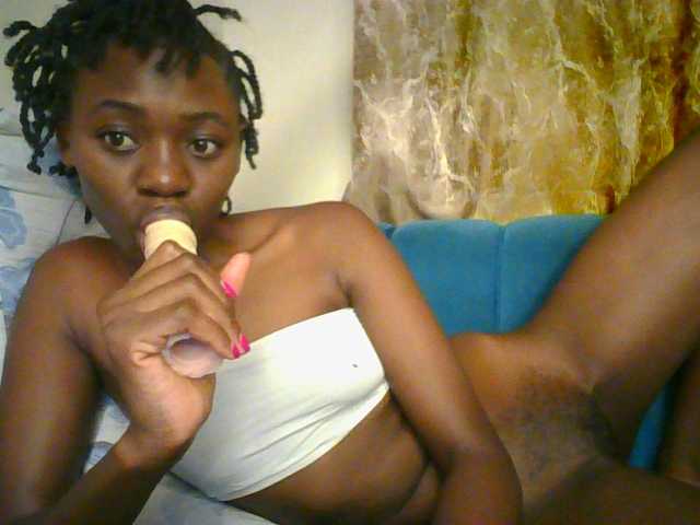 Preetygirl's BongaCams show and profile