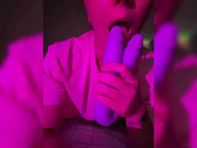 Nicol-LoveBaby webcam