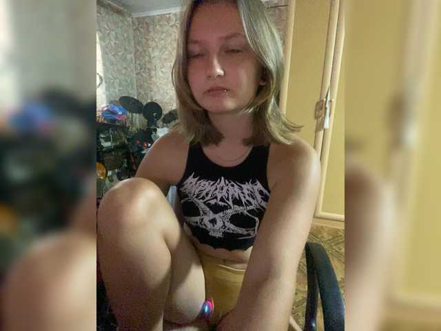 DarkGirl live webcam show