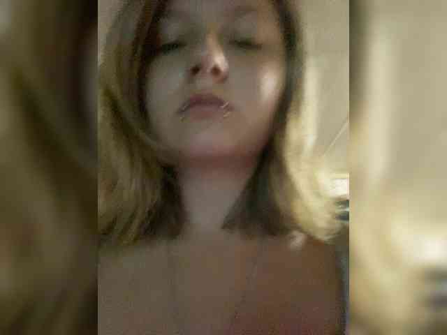 DarkGirl webcam