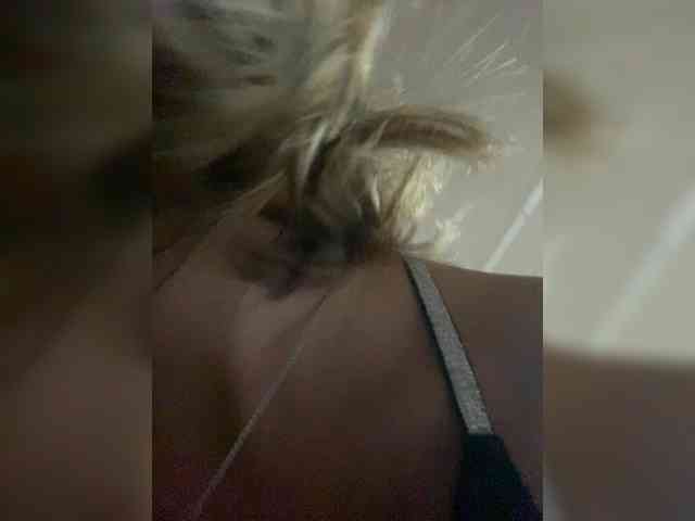 DarkGirl webcam