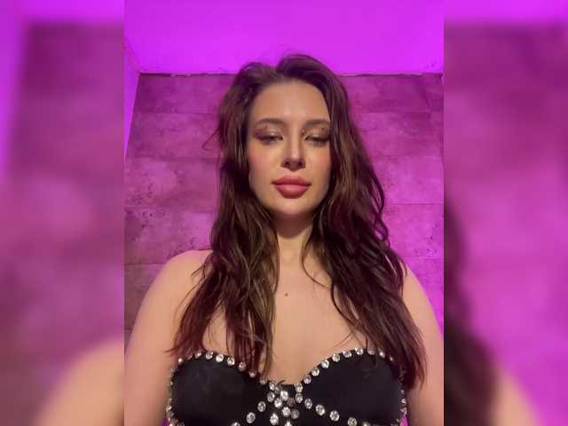 Azilanomi's BongaCams show and profile