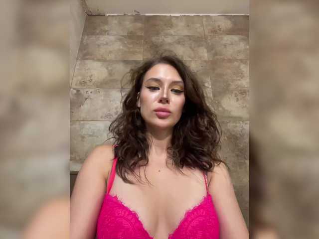 Azilanomi live cam on BongaCams