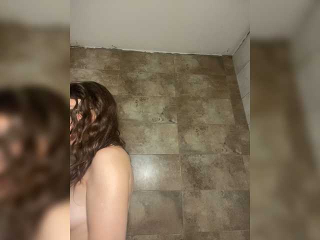 Azilanomi live cam on BongaCams