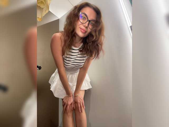Azilanomi live webcam show