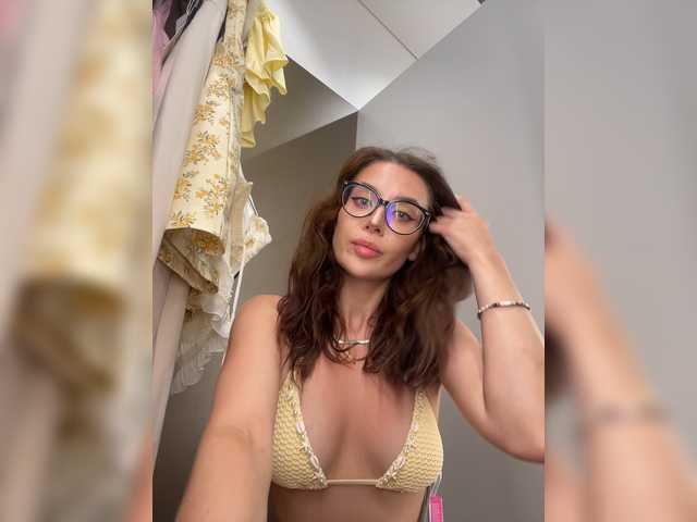 Azilanomi live webcam show