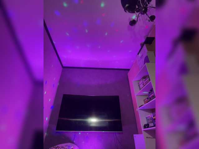 Azilanomi's BongaCams show and profile