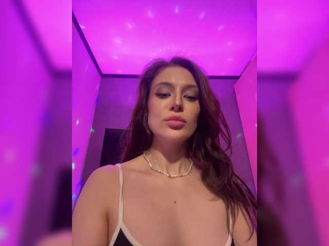 Azilanomi's BongaCams show and profile