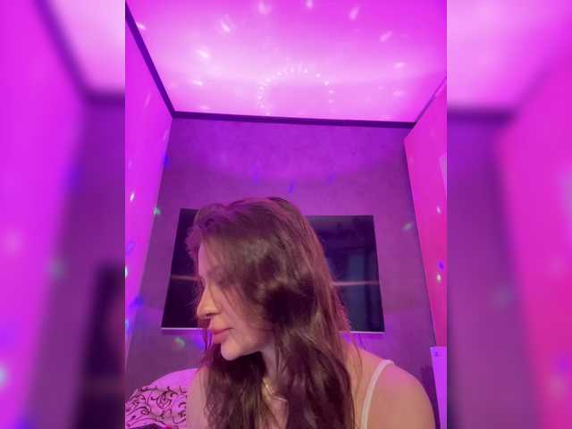 Azilanomi's BongaCams profile