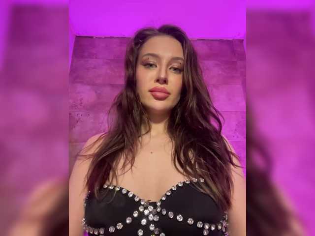 Azilanomi's BongaCams show and profile