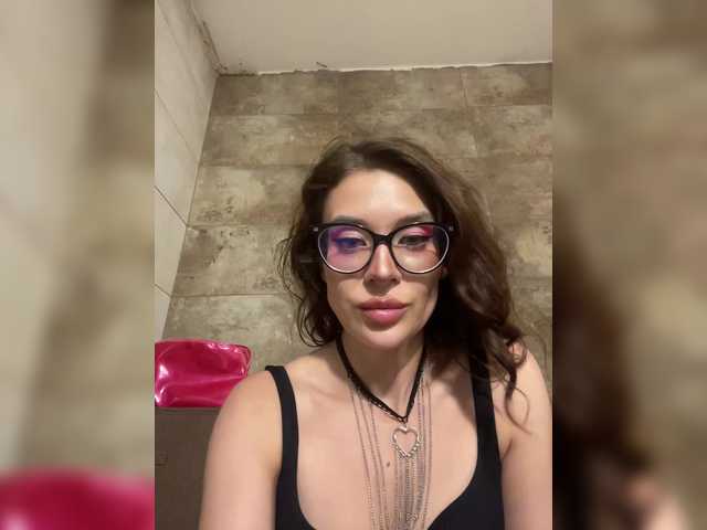 Azilanomi live cam on BongaCams