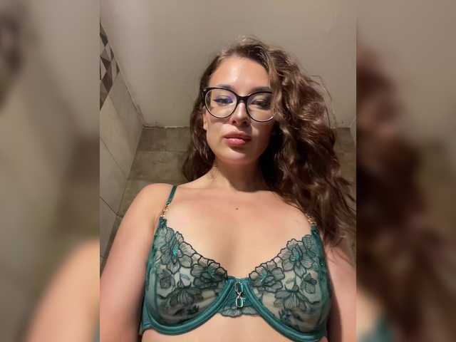 Azilanomi live webcam show