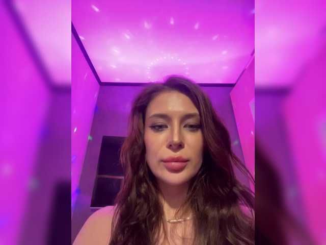 Azilanomi's BongaCams show and profile