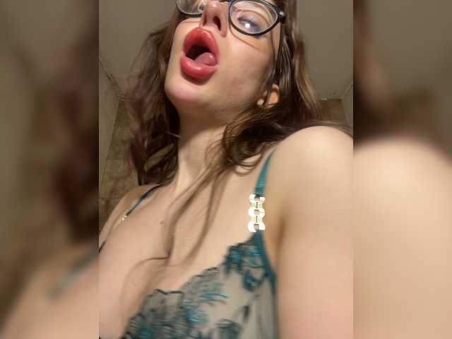 Azilanomi's BongaCams profile