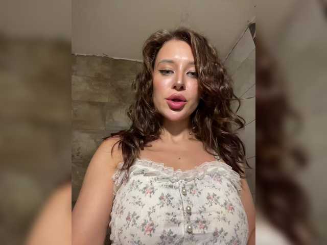 Azilanomi live cam on BongaCams