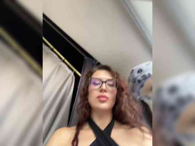 Azilanomi Sex Cam Show