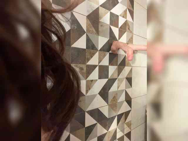 Azilanomi's cam show statistics and live stream