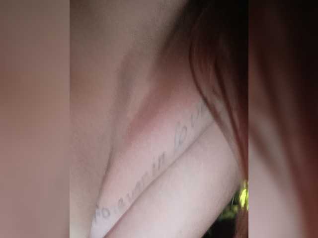 Nadezdaa live webcam show