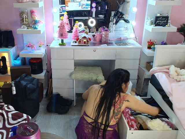 urFilipinaGirl webcam